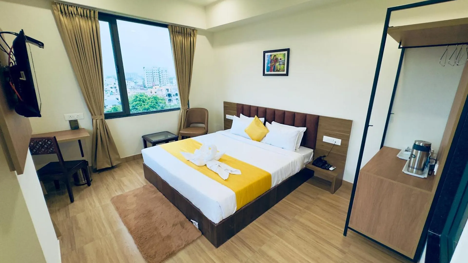 ホテル The Glance Inn Udaipur By Naina Staycation - Rooftop Swimming Pool ! Prime Location ! Most Awarded ! Big Parking !